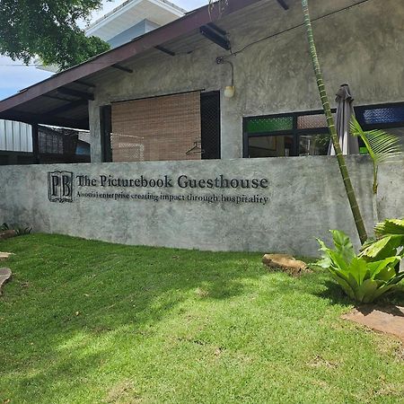 The Picturebook Guesthouse Mae Sot Bagian luar foto