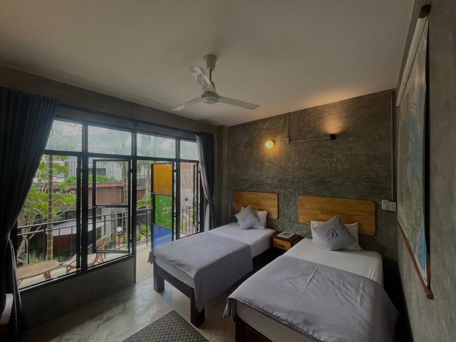 The Picturebook Guesthouse Mae Sot Bagian luar foto