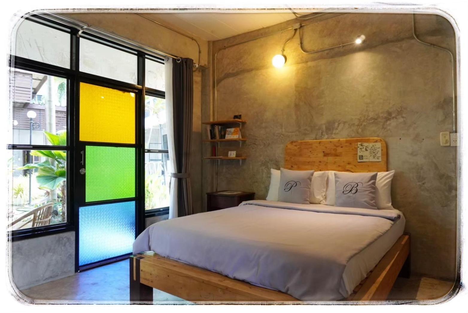 The Picturebook Guesthouse Mae Sot Bagian luar foto